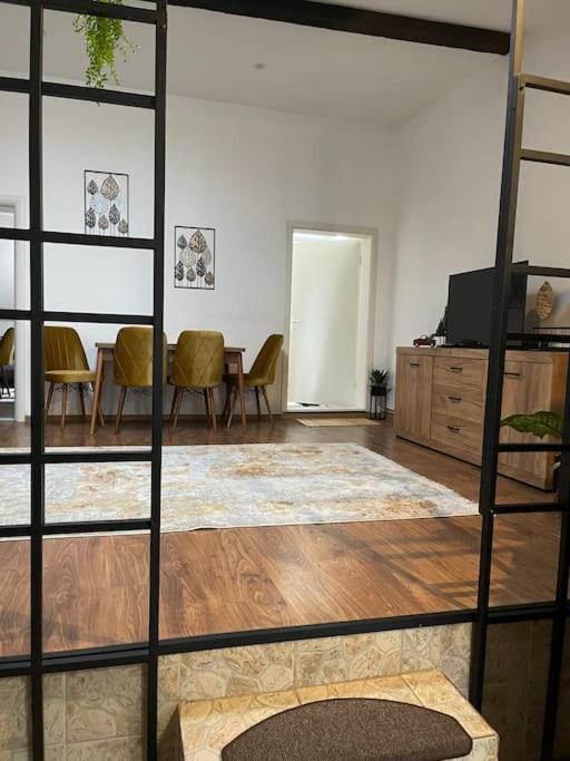 טימישוארה Apartament La Casa מראה חיצוני תמונה